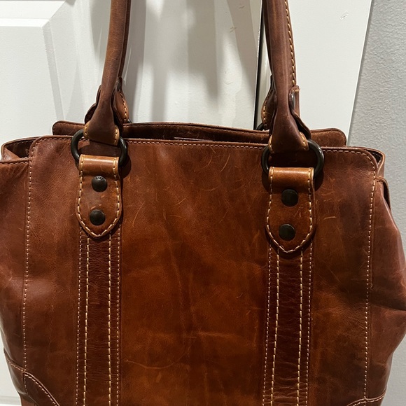 Frye cognac leather Melissa tote (large) and matching zip around (large) wallet - Picture 3 of 14